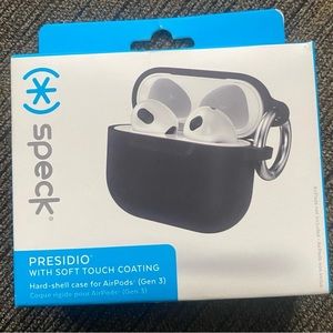 Hard shell case for Airpods gen 3